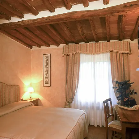 B&B Palazzo Al Torrione San Gimignano Buitenkant foto